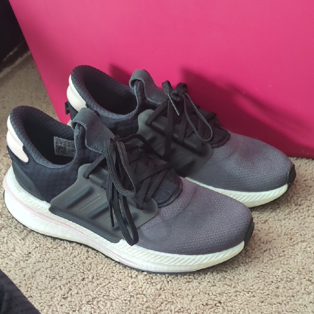 Adidas Black and Gray Sneakers - Picture 4 of 4